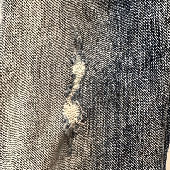 EUC Silver Jeans McKenzie Flap Bootcut  Distressed Embroidery Pocket Sz 29/L32 - Picture 5 of 9